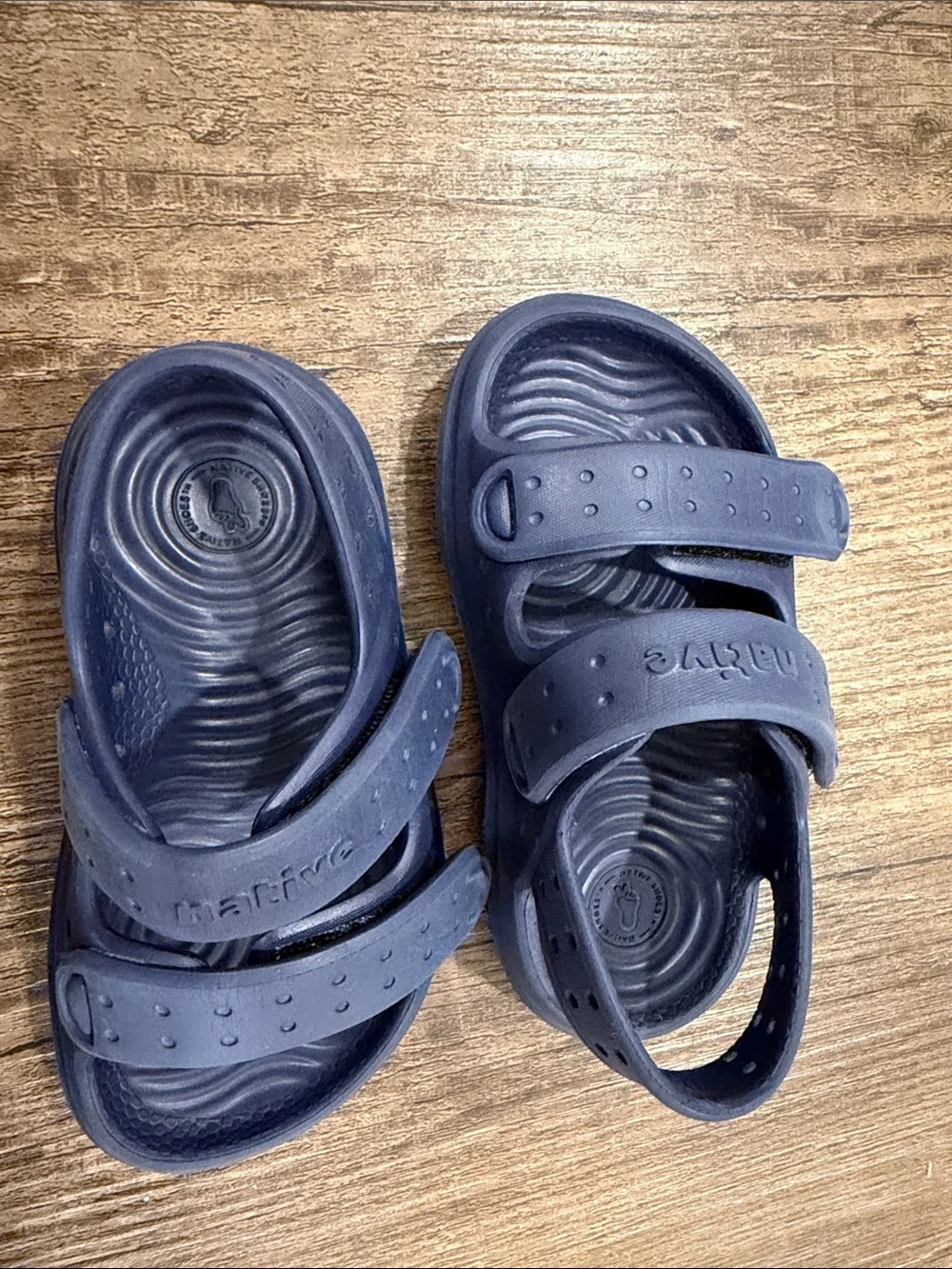 Native Kids Navy Double-Strap Velcro Waterproof Sandals, C6, Excellent Condition